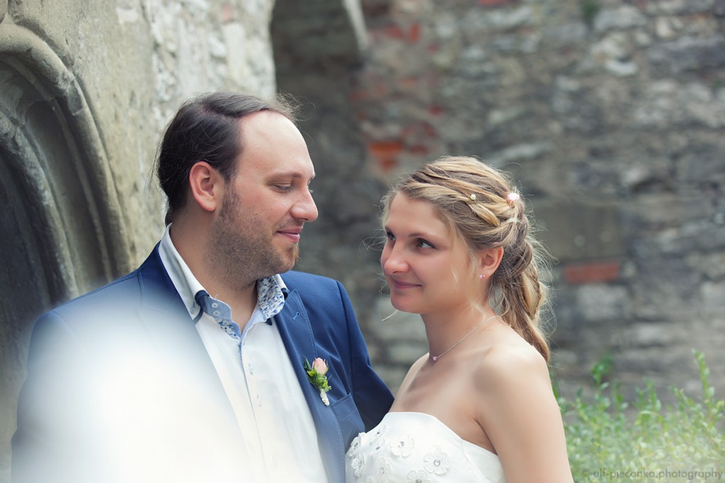 Brautpaar im Schlosshof in Rimpar
